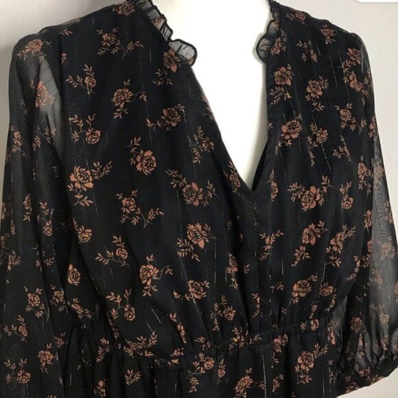 Floral Maternity Dress - Picture 3 of 4